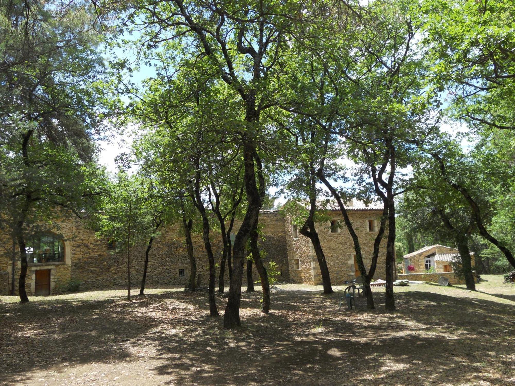 Le Mas De La Pinede Faucon (Vaucluse) Exterior foto